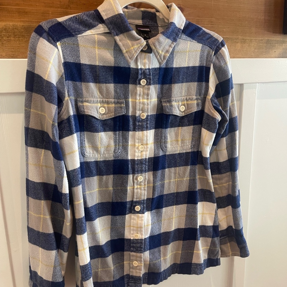 Patagonia Women's Plaid Flannel Button Down Shirt